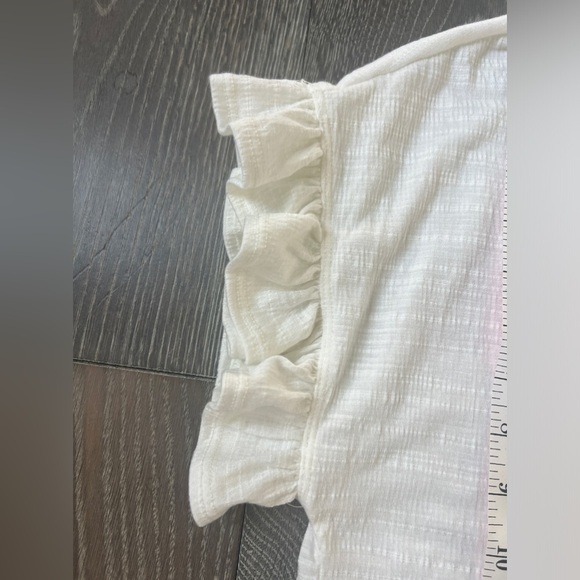 Max Studio Women’s Ruffle Shirt Sleeve Knit Top Blouse. White size small - Picture 7 of 12